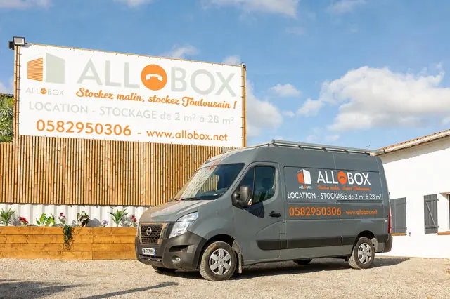 Camion utilitaire sur réservation avec AlloBox